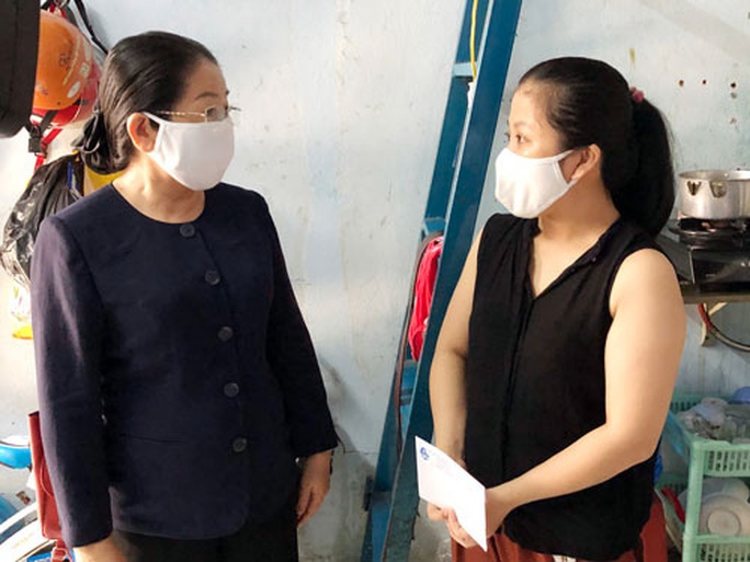Lãnh đạo TP HCM cảm ơn chủ nhà trọ miễn, giảm tiền thuê phòng cho công nhân - Ảnh 1. Lãnh đạo TP HCM cảm ơn chủ nhà trọ miễn, giảm tiền thuê phòng cho công nhân - Ảnh 1.