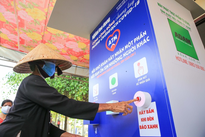 Báo Người Lao Động khai trương ATM thực phẩm thứ 2 - Ảnh 15. Báo Người Lao Động khai trương ATM thực phẩm thứ 2 - Ảnh 15.