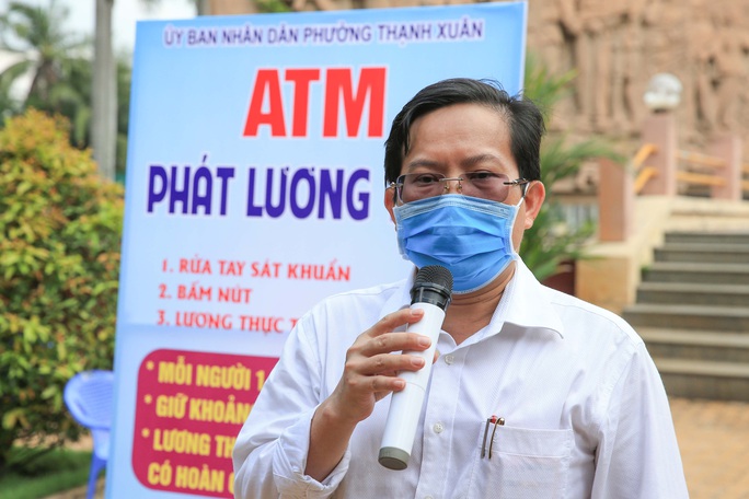 Báo Người Lao Động khai trương ATM thực phẩm thứ 2 - Ảnh 8. Báo Người Lao Động khai trương ATM thực phẩm thứ 2 - Ảnh 8.