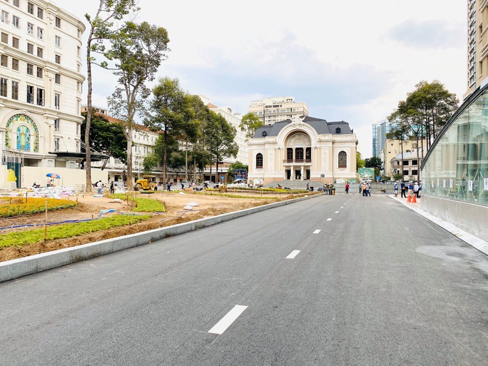 Tuyến metro Bến Thành - Suối Tiên: Diện mạo mới ga Nhà hát TP - Ảnh 1.