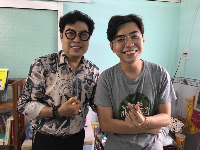 Chuyện chưa kể về chuyến thăm Hữu Nghĩa, Phương Dung của Mr 2 mét - Ảnh 3. Chuyện chưa kể về chuyến thăm Hữu Nghĩa, Phương Dung của Mr 2 mét - Ảnh 3.