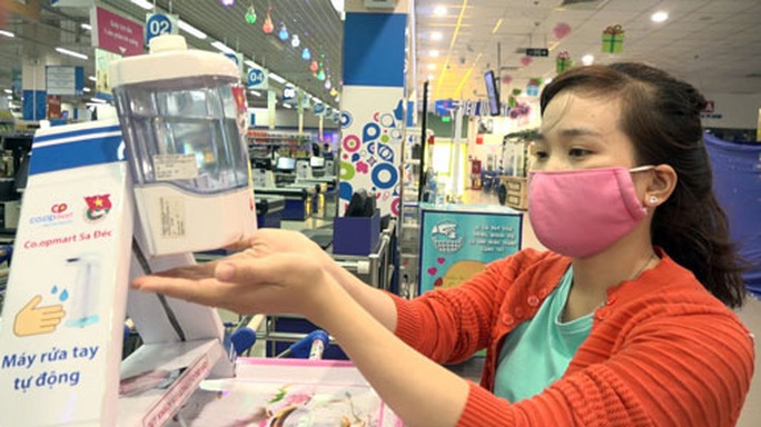 Đồng Tháp: Nhân viên siêu thị chế tạo máy rửa tay kháng khuẩn - Ảnh 1. Đồng Tháp: Nhân viên siêu thị chế tạo máy rửa tay kháng khuẩn - Ảnh 1.