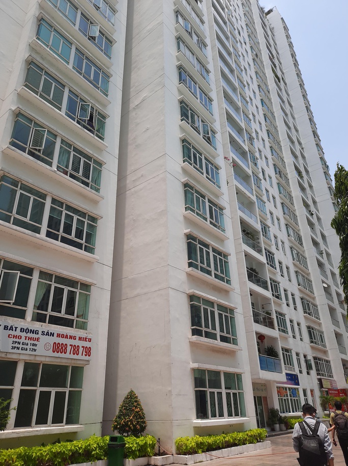 Lời khai ban đầu của người sau cùng còn ở lại căn hộ với tiến sĩ Bùi Quang Tín  - Ảnh 2.