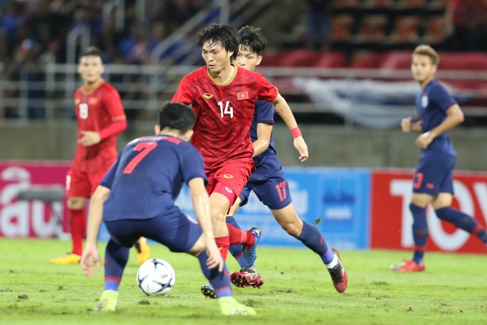 Tuyển Việt Nam nuôi mộng World Cup, còn người Thái Lan làm lại từ AFF Cup - Ảnh 3.