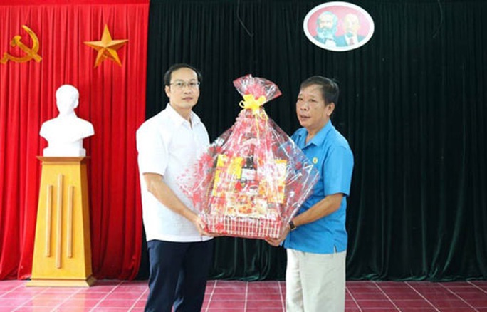 Hỗ trợ xây nhà, tặng quà đoàn viên - lao động - Ảnh 1. Hỗ trợ xây nhà, tặng quà đoàn viên - lao động - Ảnh 1.
