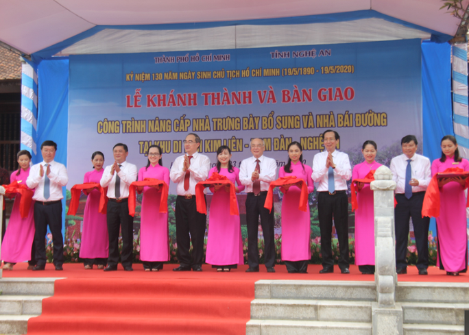 Bí thư Thành ủy TP HCM cắt băng khánh thành nhà trưng bày bổ sung và nhà bái đường tại Khu di tích Kim Liên - Ảnh 1. Bí thư Thành ủy TP HCM cắt băng khánh thành nhà trưng bày bổ sung và nhà bái đường tại Khu di tích Kim Liên - Ảnh 1.