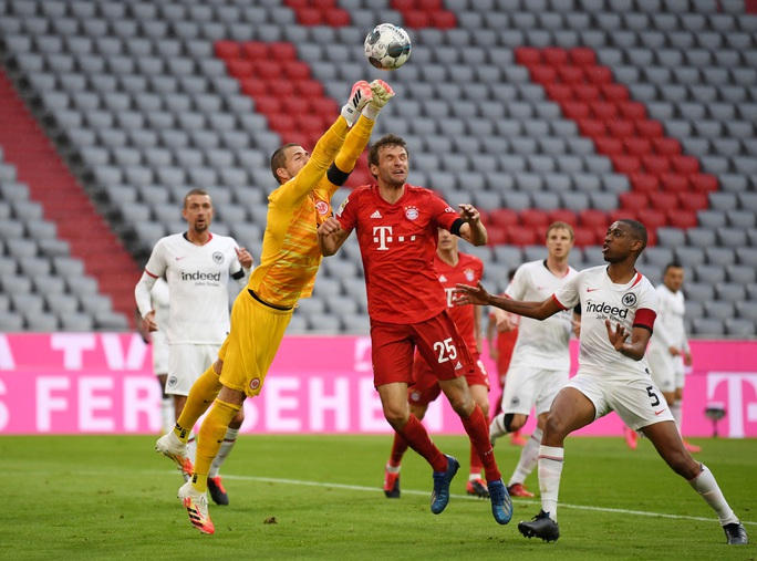 Bayern Munich thắng hủy diệt, chờ siêu kinh điển Bundesliga - Ảnh 2.