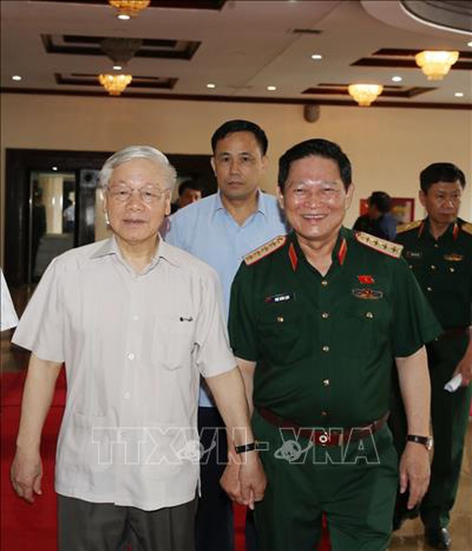 Chùm ảnh Tổng Bí thư, Chủ tịch nước Nguyễn Phú Trọng chủ trì Hội nghị Quân ủy Trung ương - Ảnh 2. Chùm ảnh Tổng Bí thư, Chủ tịch nước Nguyễn Phú Trọng chủ trì Hội nghị Quân ủy Trung ương - Ảnh 2.