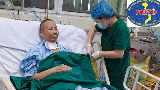 Nhiều lần ngừng tuần hoàn, bác gái bệnh nhân 17 khỏi bệnh sau gần 3 tháng mắc Covid-19 - Ảnh 7. Nhiều lần ngừng tuần hoàn, bác gái bệnh nhân 17 khỏi bệnh sau gần 3 tháng mắc Covid-19 - Ảnh 7.