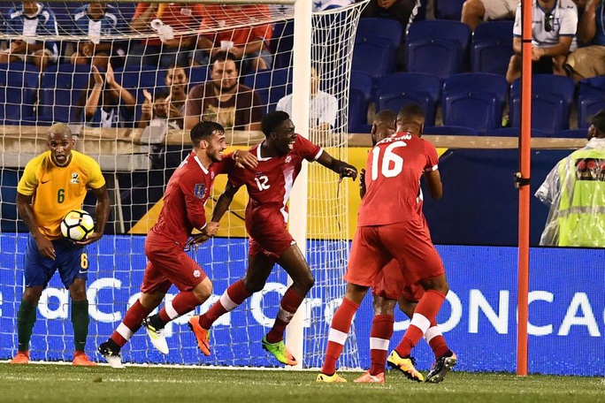 Alphonso Davies: Cậu bé Ghana di dân tỏa sáng ở Bundesliga - Ảnh 7.
