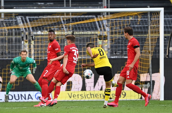 Kimmich lập siêu phẩm, Bayern Munich đè Dortmund ở siêu kinh điển - Ảnh 7.