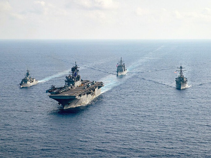 Cựu Đô đốc Mỹ: Không thể làm ngơ trước sự gây hấn của Trung Quốc ở biển Đông - Ảnh 2.