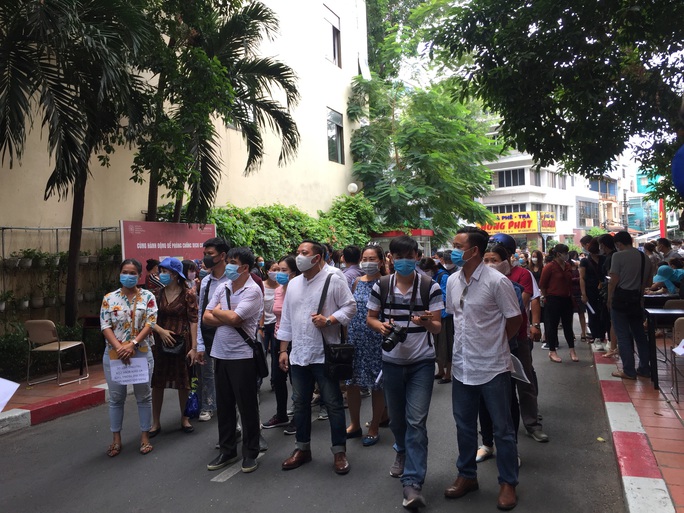 Trường Quốc tế Việt Úc giảm học phí, phụ huynh tiếp tục đề nghị làm rõ các khoản thu - Ảnh 1. Trường Quốc tế Việt Úc giảm học phí, phụ huynh tiếp tục đề nghị làm rõ các khoản thu - Ảnh 1.