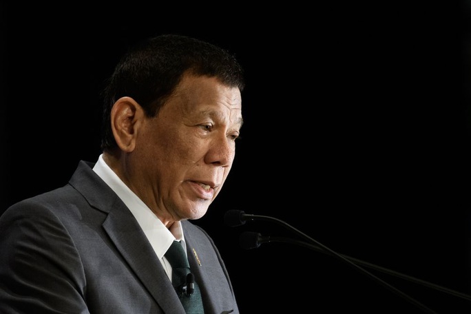 Tổng thống Philippines hòa giải với các tỉ phú trong nước - Ảnh 1.