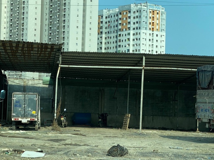 Bãi giữ xe vi phạm bị tố không phải của Công an quận Bình Tân (?!) - Ảnh 3.