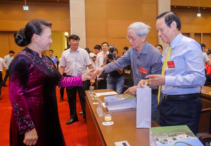 Chủ tịch Quốc hội: Báo chí chính là cầu nối để Quốc hội gần dân - Ảnh 4. Chủ tịch Quốc hội: Báo chí chính là cầu nối để Quốc hội gần dân - Ảnh 4.