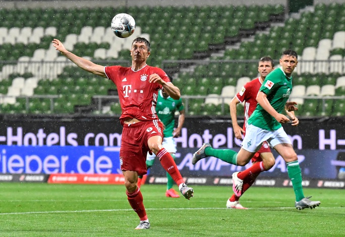 Thắng nghẹt thở Bremen, Bayern Munich lần thứ 8 vô địch Bundesliga - Ảnh 4.