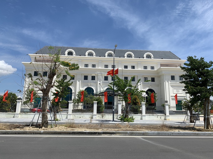 Khánh Hòa: Trụ sở trên đất vàng bỏ trống lãng phí - Ảnh 8.