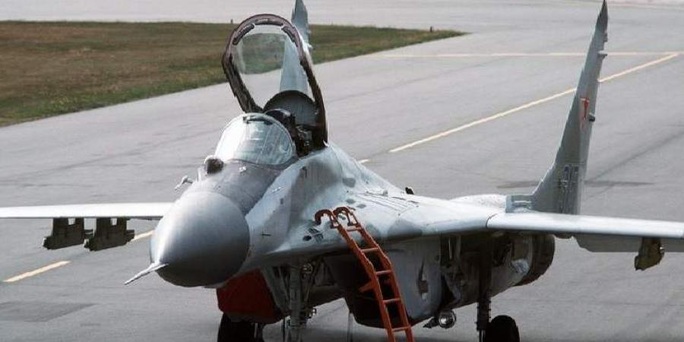 Giữa lúc đụng độ, Ấn Độ đề nghị mua 33 chiến đấu cơ Nga - Ảnh 1.