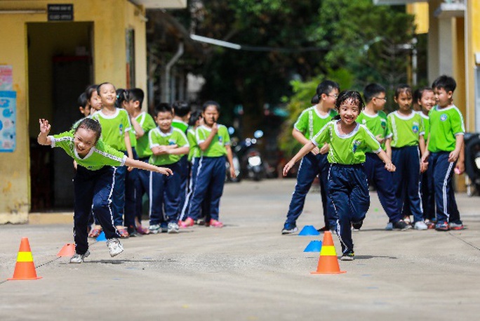 Vinamilk mang niềm vui uống sữa đến với trẻ em Hà Nội thông qua Quỹ sữa Vươn cao Việt Nam  - Ảnh 18.