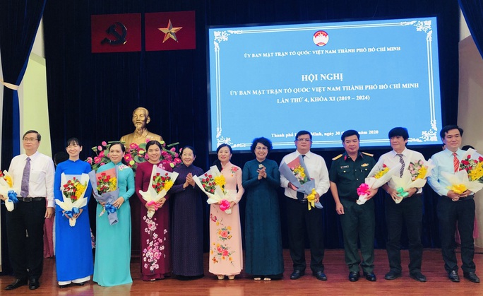 TP HCM bổ nhiệm Phó giám đốc Sở Tài Nguyên và Môi trường - Ảnh 2.