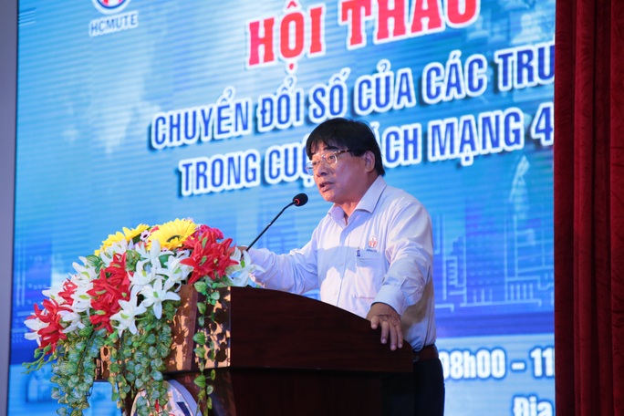 Thầy cô giáo là những người bảo thủ nhất trong thời đại số - Ảnh 1.