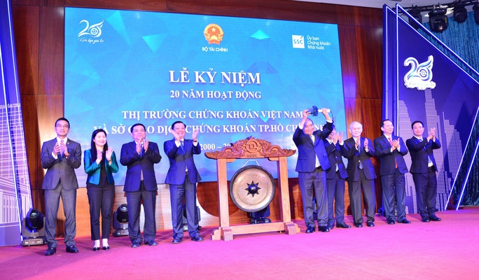 Chứng khoán là bệ phóng cho nhiều doanh nghiệp - Ảnh 1. Chứng khoán là bệ phóng cho nhiều doanh nghiệp - Ảnh 1.