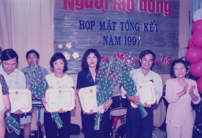 Nhà báo chạy cùng Bộ Luật Lao động - Ảnh 1. Nhà báo chạy cùng Bộ Luật Lao động - Ảnh 1.
