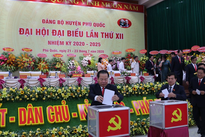 Ông Mai Văn Huỳnh tái đắc cử Bí thư Huyện ủy Phú Quốc - Ảnh 3. Ông Mai Văn Huỳnh tái đắc cử Bí thư Huyện ủy Phú Quốc - Ảnh 3.