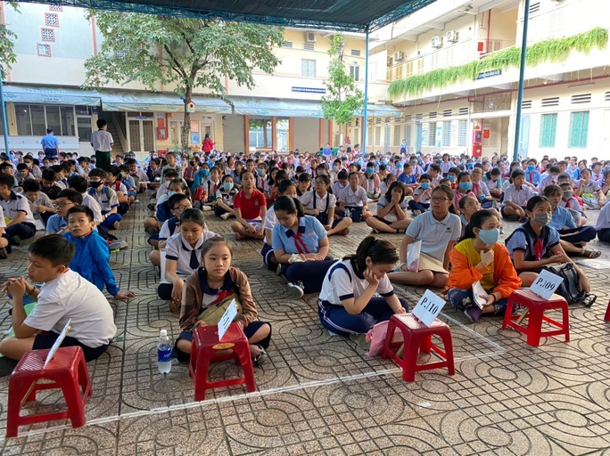 Gần 4.000 học sinh khảo sát vào lớp 6 Trường chuyên Trần Đại Nghĩa, ngày 29-7 công bố kết quả - Ảnh 2. Gần 4.000 học sinh khảo sát vào lớp 6 Trường chuyên Trần Đại Nghĩa, ngày 29-7 công bố kết quả - Ảnh 2.