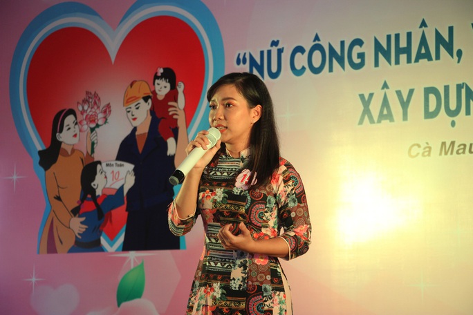 Ngắm nữ công nhân, viên chức thanh lịch xây dựng gia đình hạnh phúc ở Cà Mau - Ảnh 4. Ngắm nữ công nhân, viên chức thanh lịch xây dựng gia đình hạnh phúc ở Cà Mau - Ảnh 4.