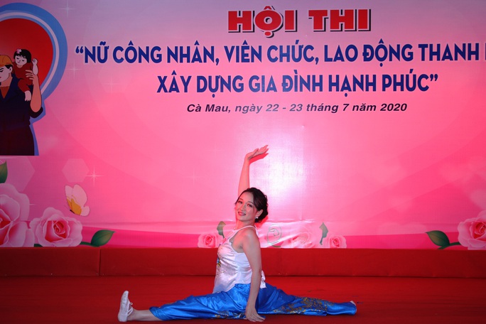Ngắm nữ công nhân, viên chức thanh lịch xây dựng gia đình hạnh phúc ở Cà Mau - Ảnh 6. Ngắm nữ công nhân, viên chức thanh lịch xây dựng gia đình hạnh phúc ở Cà Mau - Ảnh 6.