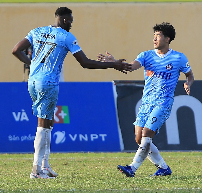 Vì Covid-19, tạm dừng V-League, giải hạng nhất quốc gia - Ảnh 1.