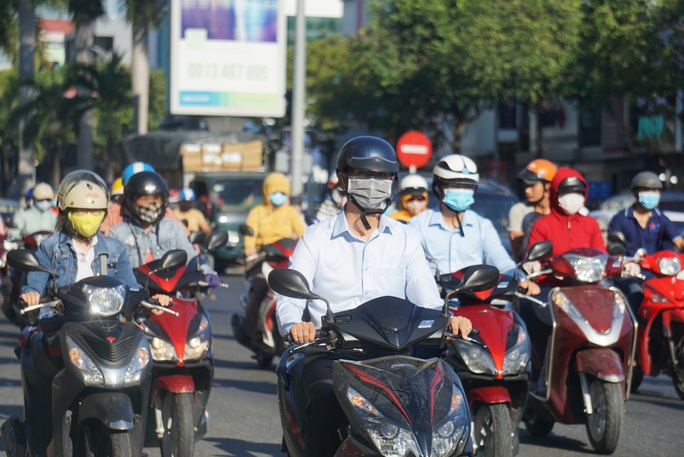 Chùm ảnh, clip: Đà Nẵng trước giờ G thực hiện cách ly xã hội - Ảnh 5. Chùm ảnh, clip: Đà Nẵng trước giờ G thực hiện cách ly xã hội - Ảnh 5.