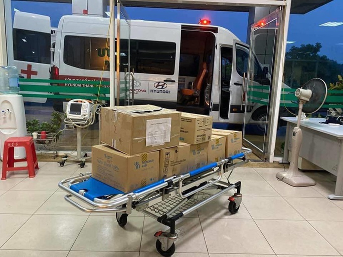 Chuyến bay đón 120 bệnh nhân Covid-19 ở Guinea Xích đạo đã cất cánh - Ảnh 3.
