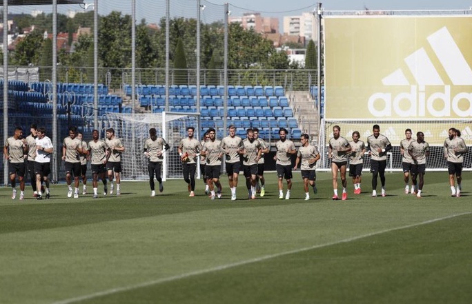Sao trẻ dính Covid-19, đe dọa đại chiến Man City – Real Madrid - Ảnh 4.