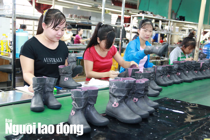 Điểm mới về lãi suất khi tính tiền đền bù do chậm trả lương cho người lao động - Ảnh 1. Điểm mới về lãi suất khi tính tiền đền bù do chậm trả lương cho người lao động - Ảnh 1.