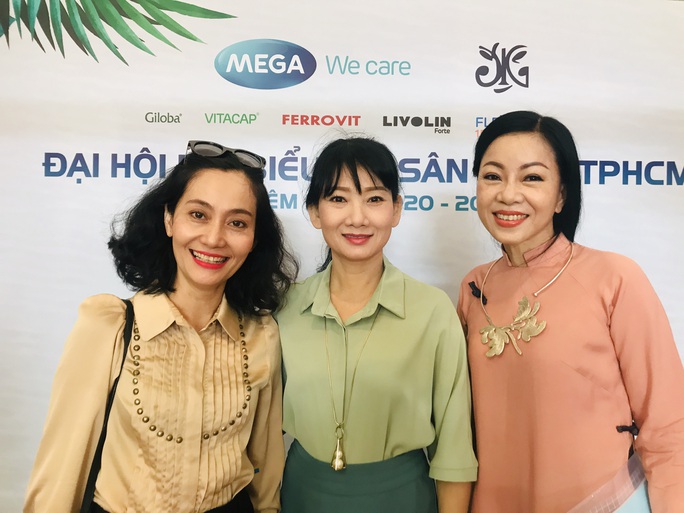 NSƯT Kim Tử Long, Cát Tường, Hạnh Thúy bày tỏ nỗi lòng tại Đại hội Sân khấu TP HCM - Ảnh 11.