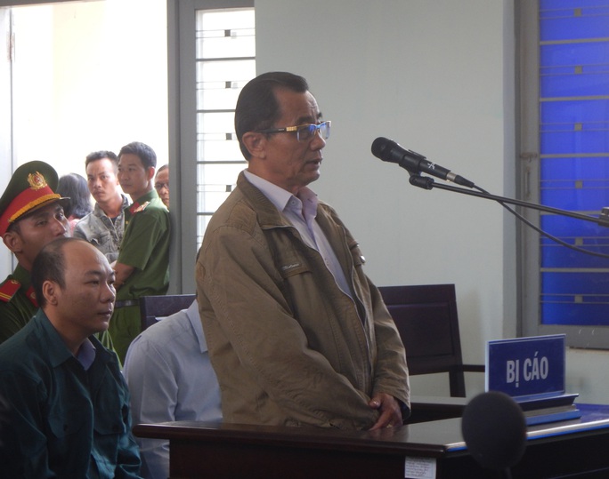 Xét xử các lãnh đạo TP Phan Thiết vì sai phạm đất đai - Ảnh 3. Xét xử các lãnh đạo TP Phan Thiết vì sai phạm đất đai - Ảnh 3.