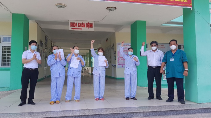 Tin vui: 4 bệnh nhân Covid-19 ở Đà Nẵng xuất viện - Ảnh 2. Tin vui: 4 bệnh nhân Covid-19 ở Đà Nẵng xuất viện - Ảnh 2.