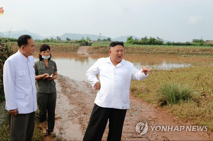 Ông Kim Jong-un mở kho đặc biệt, gửi yêu thương đến người dân - Ảnh 4. Ông Kim Jong-un mở kho đặc biệt, gửi yêu thương đến người dân - Ảnh 4.
