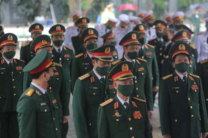 Thủ tướng Nguyễn Xuân Phúc, Chủ tịch QH Nguyễn Thị Kim Ngân viếng nguyên Tổng Bí thư Lê Khả Phiêu - Ảnh 38.