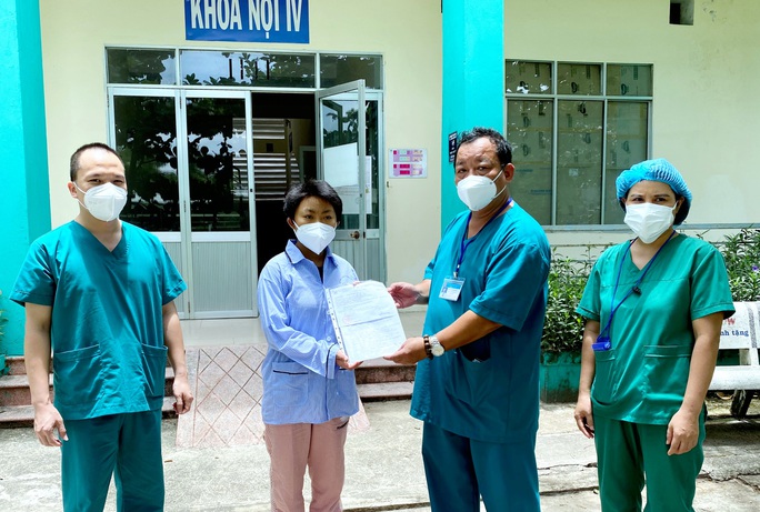 Đà Nẵng: Thêm 10 bệnh nhân Covid-19 xuất viện - Ảnh 1. Đà Nẵng: Thêm 10 bệnh nhân Covid-19 xuất viện - Ảnh 1.