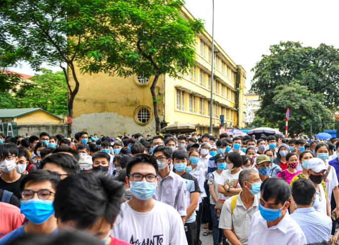 Hơn 5.600 thí sinh làm bài kiểm tra tư duy dài 21 trang vào Trường ĐH Bách khoa Hà Nội - Ảnh 1. Hơn 5.600 thí sinh làm bài kiểm tra tư duy dài 21 trang vào Trường ĐH Bách khoa Hà Nội - Ảnh 1.