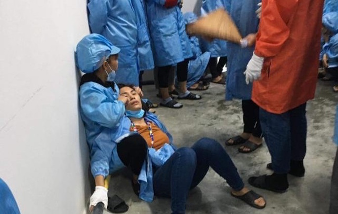 Công an điều tra vụ nhiều công nhân Công ty kỹ thuật điện tử Tonly Việt Nam bị ngất - Ảnh 1. Công an điều tra vụ nhiều công nhân Công ty kỹ thuật điện tử Tonly Việt Nam bị ngất - Ảnh 1.