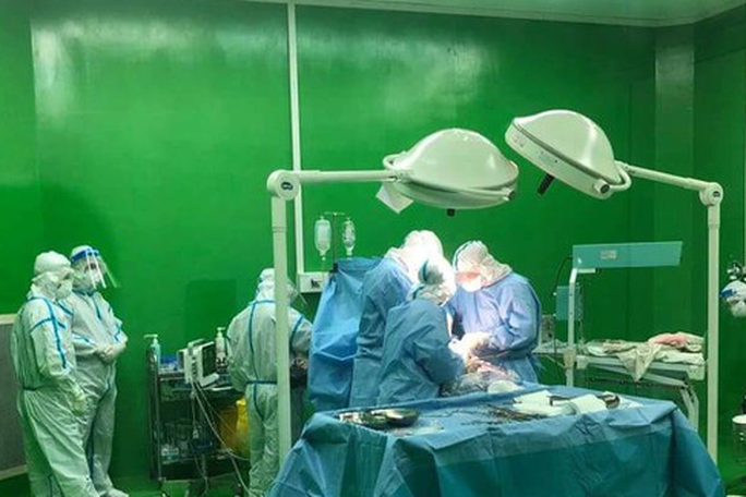 Đà Nẵng: Mổ bắt con thành công cho một phụ nữ mắc Covid-19, mang thai 37 tuần - Ảnh 1. Đà Nẵng: Mổ bắt con thành công cho một phụ nữ mắc Covid-19, mang thai 37 tuần - Ảnh 1.