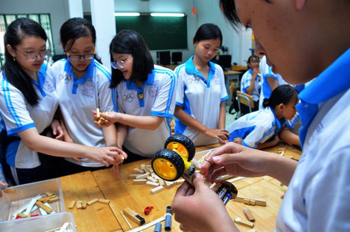Áp dụng linh hoạt các hình thức giáo dục STEM - Ảnh 1. Áp dụng linh hoạt các hình thức giáo dục STEM - Ảnh 1.