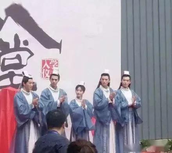 “Mỹ nhân 4000 năm” Cúc Tịnh Y liên tiếp vướng thị phi - Ảnh 3. “Mỹ nhân 4000 năm” Cúc Tịnh Y liên tiếp vướng thị phi - Ảnh 3.