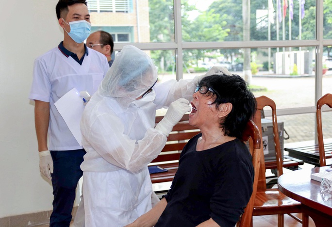 U22 Việt Nam tự nhốt ở phòng trong 24 giờ tới để chờ kết quả xét nghiệm Covid-19 - Ảnh 10. U22 Việt Nam tự nhốt ở phòng trong 24 giờ tới để chờ kết quả xét nghiệm Covid-19 - Ảnh 10.