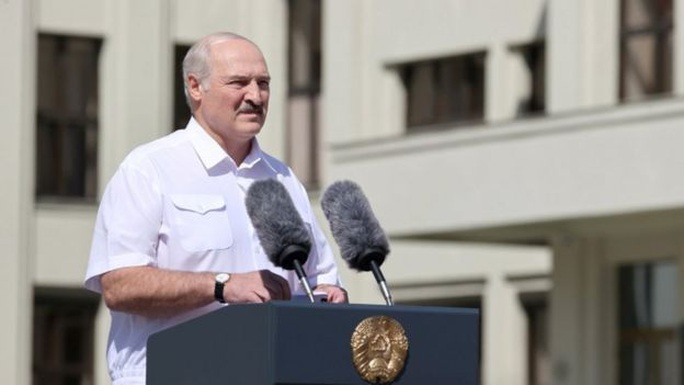 Biển người biểu tình ở Belarus, Nga và NATO ghìm nhau - Ảnh 6. Biển người biểu tình ở Belarus, Nga và NATO ghìm nhau - Ảnh 6.